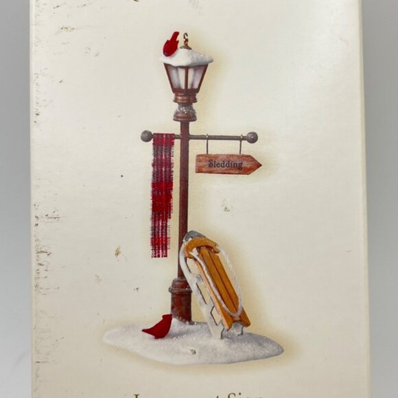 Hallmark Keepsake 2007 Ornament Lamppost Sign Winter Park Sledding Red Birds - Picture 7 of 10